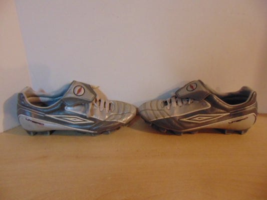 Soccer Shoes Cleats Men's Size 6.5 Umbro Grey White Excellent