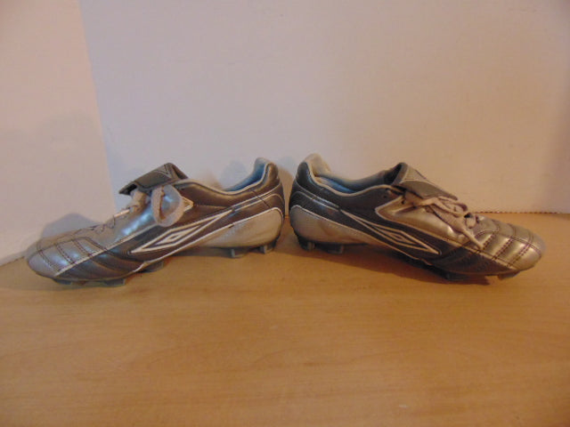 Soccer Shoes Cleats Men's Size 6.5 Umbro Grey White Excellent