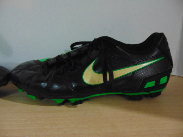 Soccer Shoes Cleats Men's Size 6 Nike Total 90 Green Black