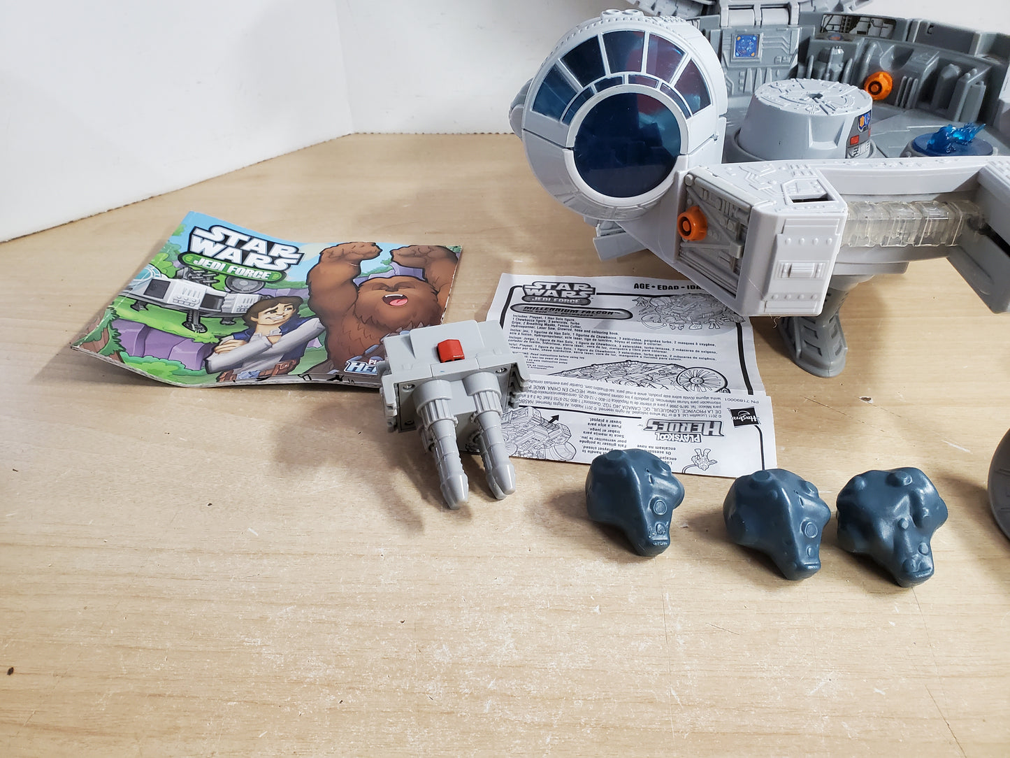 Star Wars Playskool Heroes Jedi Force Millennium Falcon with Han Solo Chewbacca Excellent