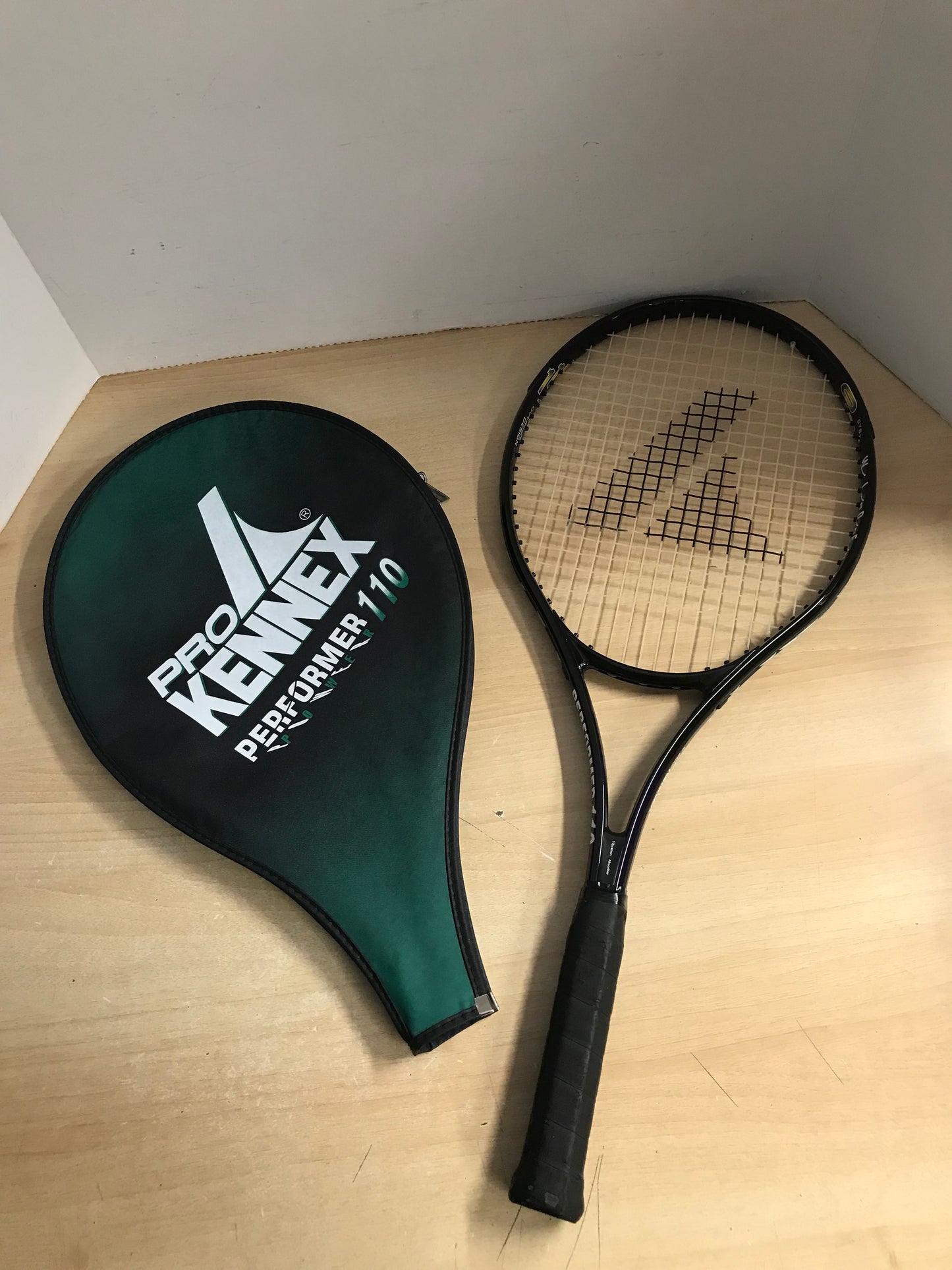 Tennis Racquet Pro Kennex Performer Power 110 Widebody With Zip Bag