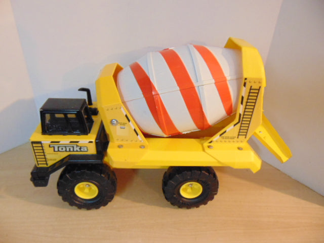Tonka Vintage Metal Cement Truck 22 inch Excellent Condition