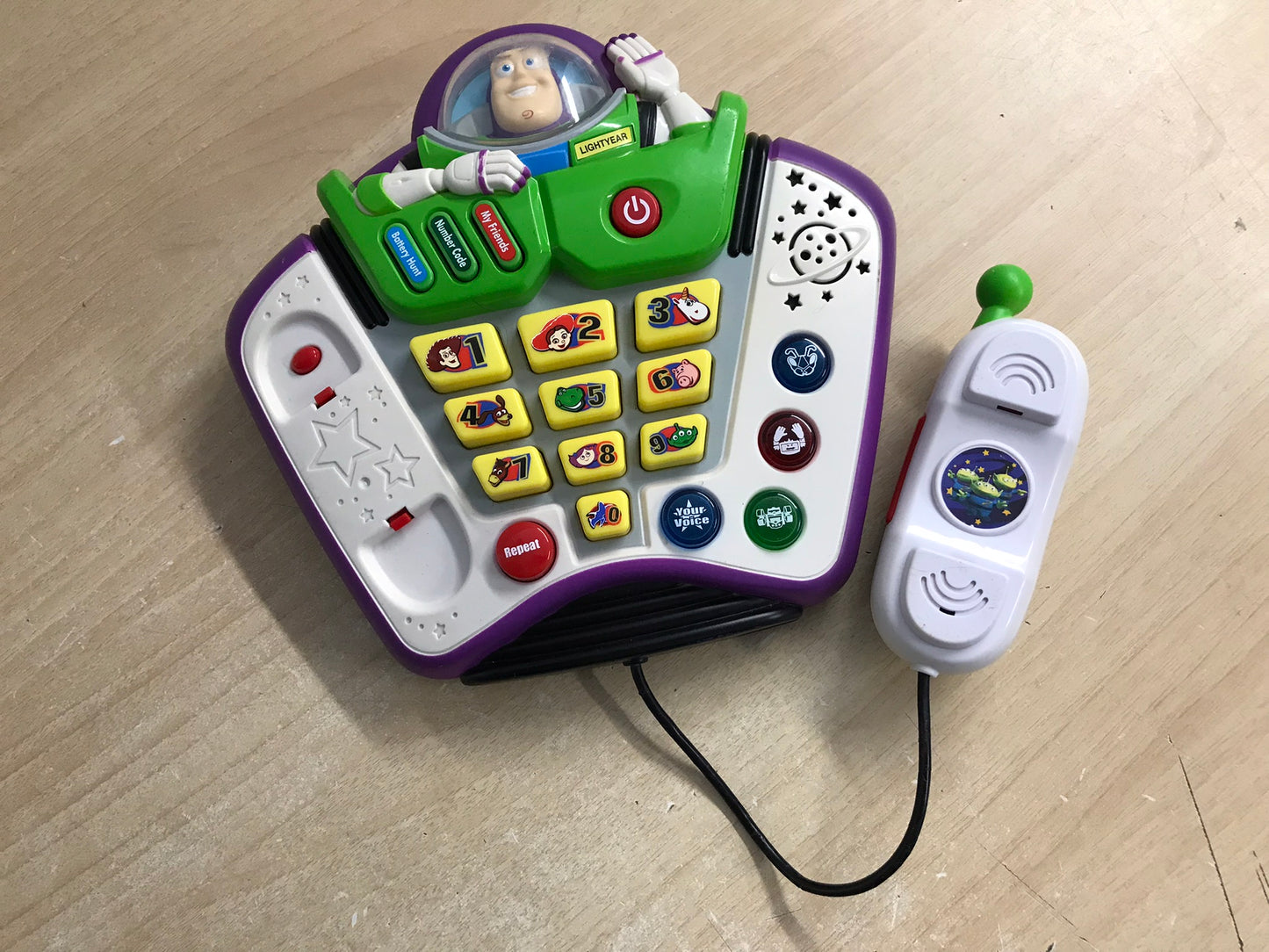 Toy Story Buzz LIghtyear Talk To Me Real Sounds Phone Complete With Batteries