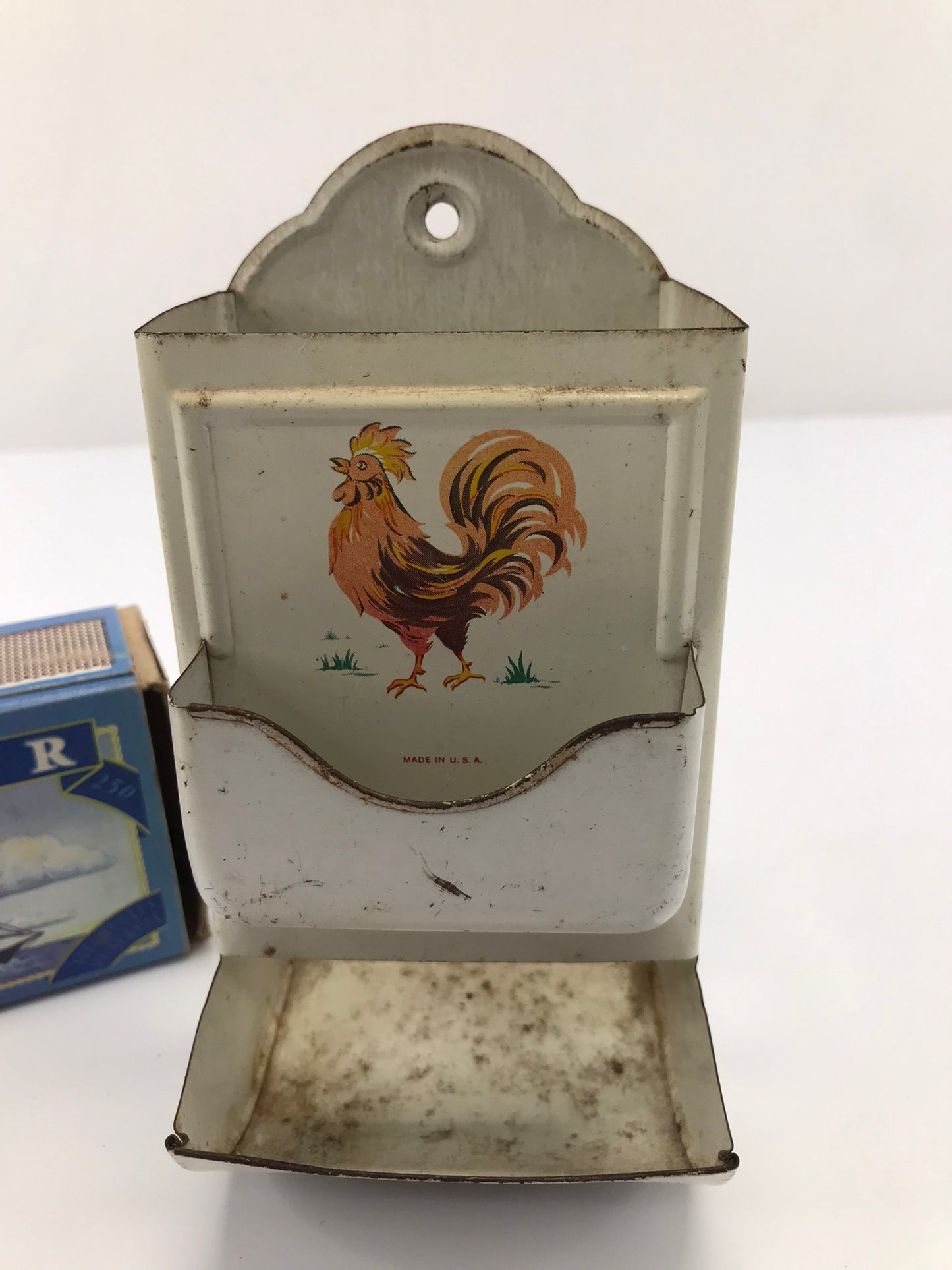 Vintage 1940's Wall Mounted Or Sitting Vintage Tine Rooster Matchstick Holder RARE