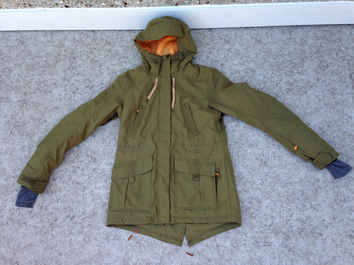 Winter Coat Ladies Size Medium ROXY Dry Flight Sage Tangerine With Snow Belt Made For Cold and Snow New Demo Model
