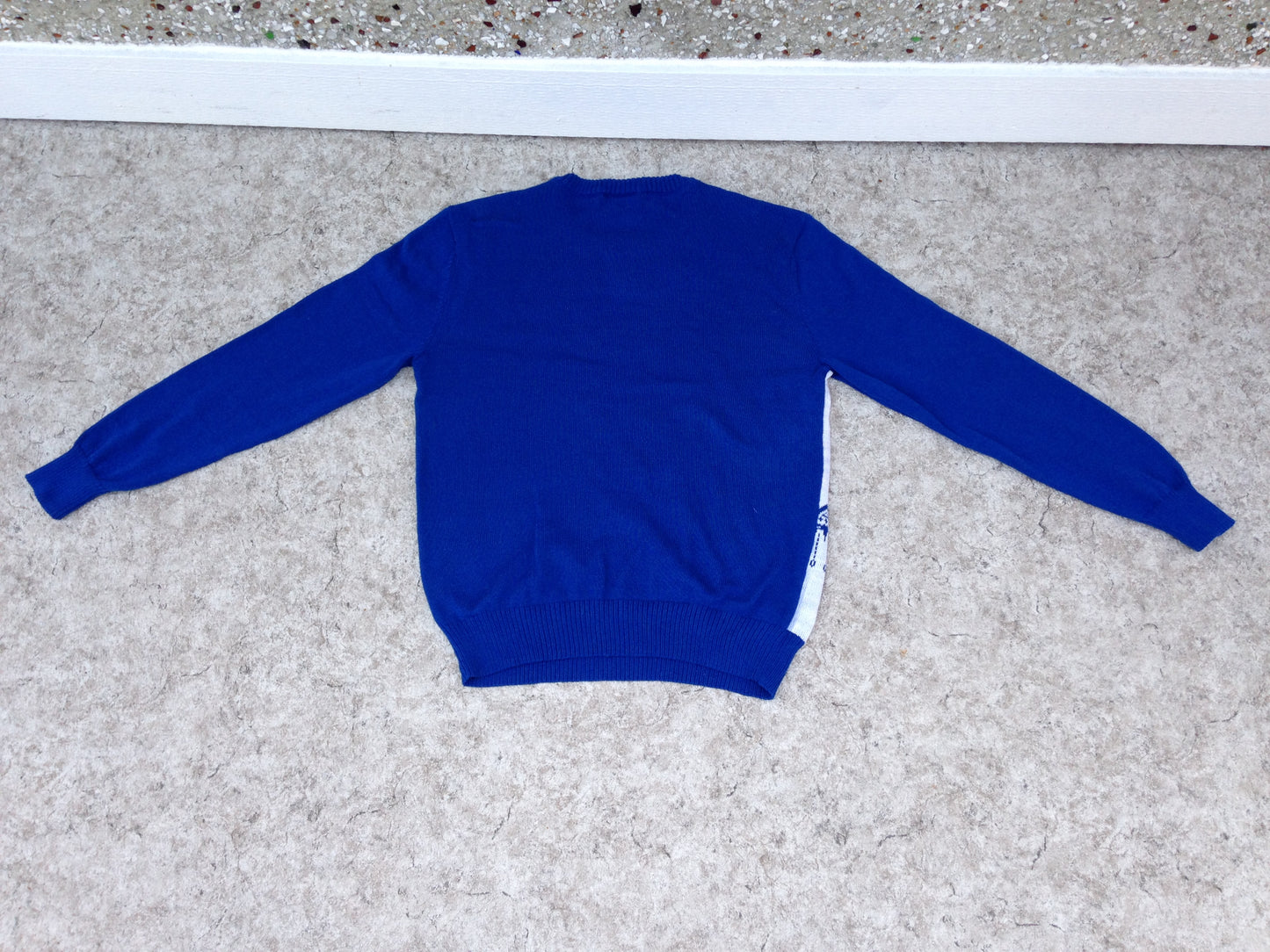 Winter Sweater Men's Size Large  Ugly Christmas Sweater Star Wars R2D2 Blue White New Demo