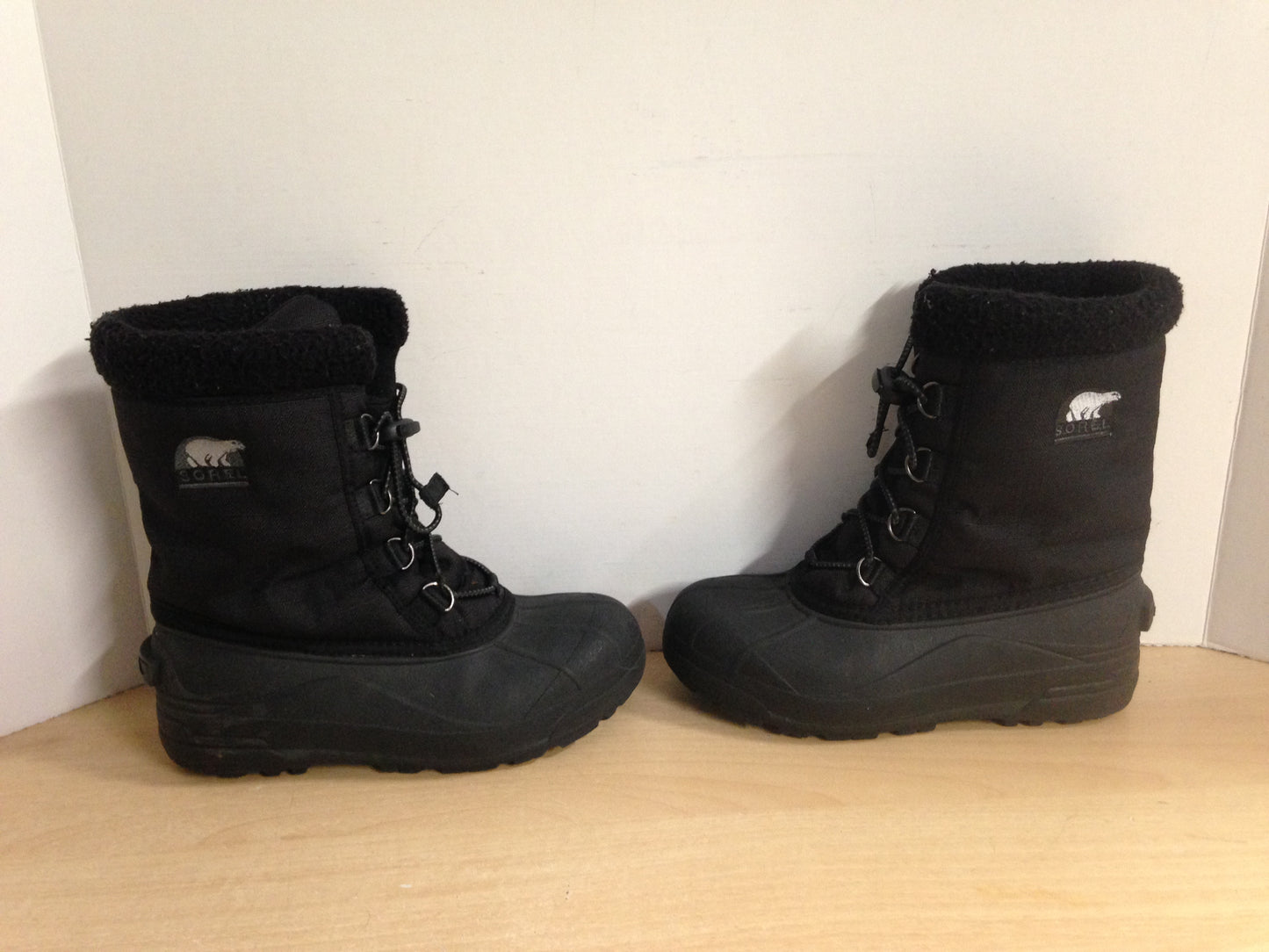 Winter Boots Child Size 4 Sorel Black Excellent