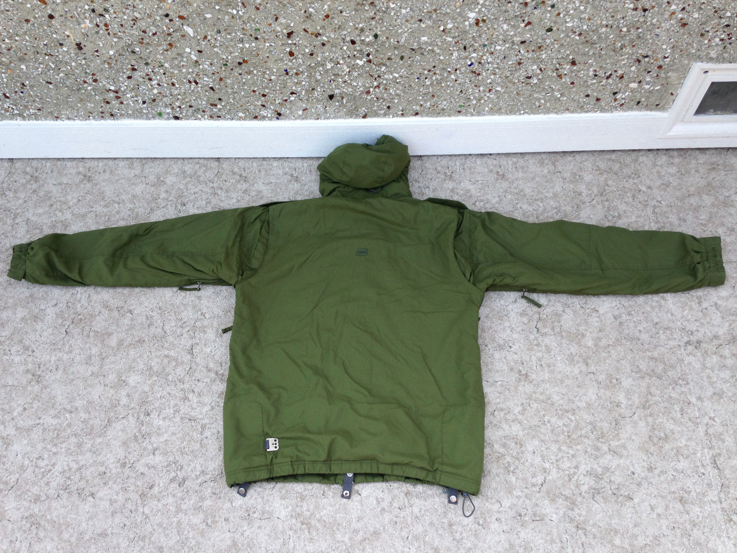 Winter Coat Men's Size X Large 686 Snowboarding With Snow Belt Hunter Green Minor Wear Outstanding Quality