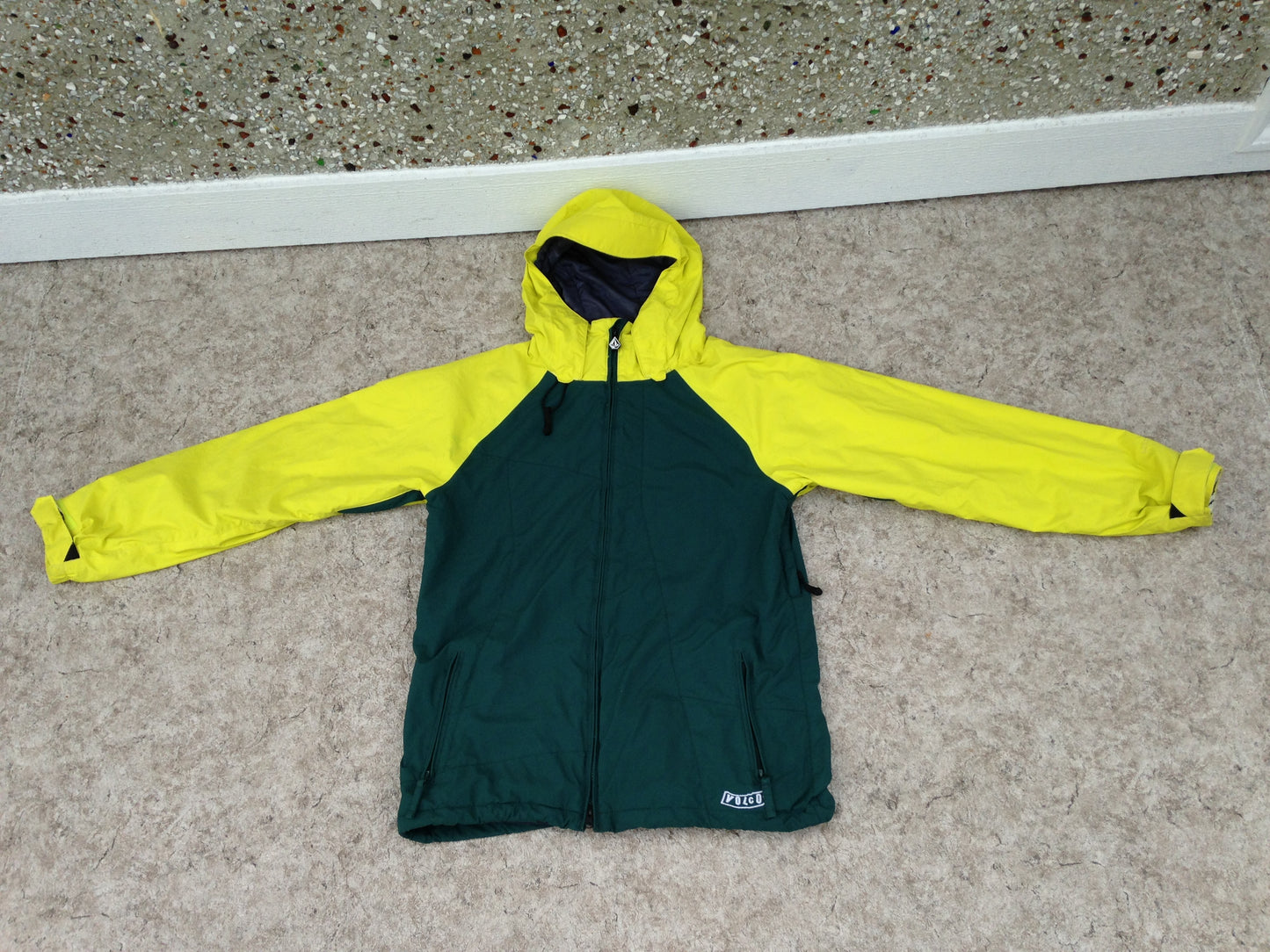 Winter Coat Men's Size Small Volcom With Snow Belt Snowboarding Yellow Green Red Excellent