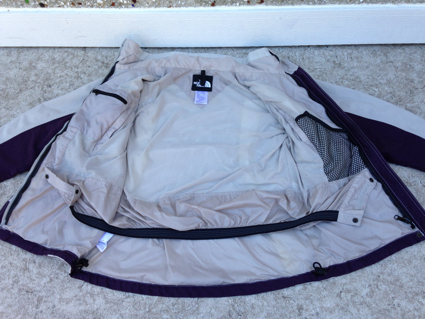 Winter Coat Ladies Size Large The North Face Grey Purple With Snow Belt Excellent