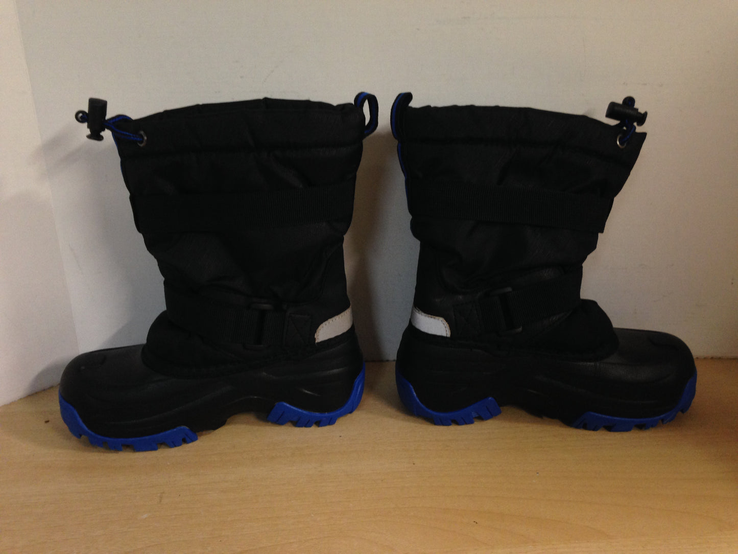 Winter Boots Child Size 1 Ice Fields Black Blue Excellent