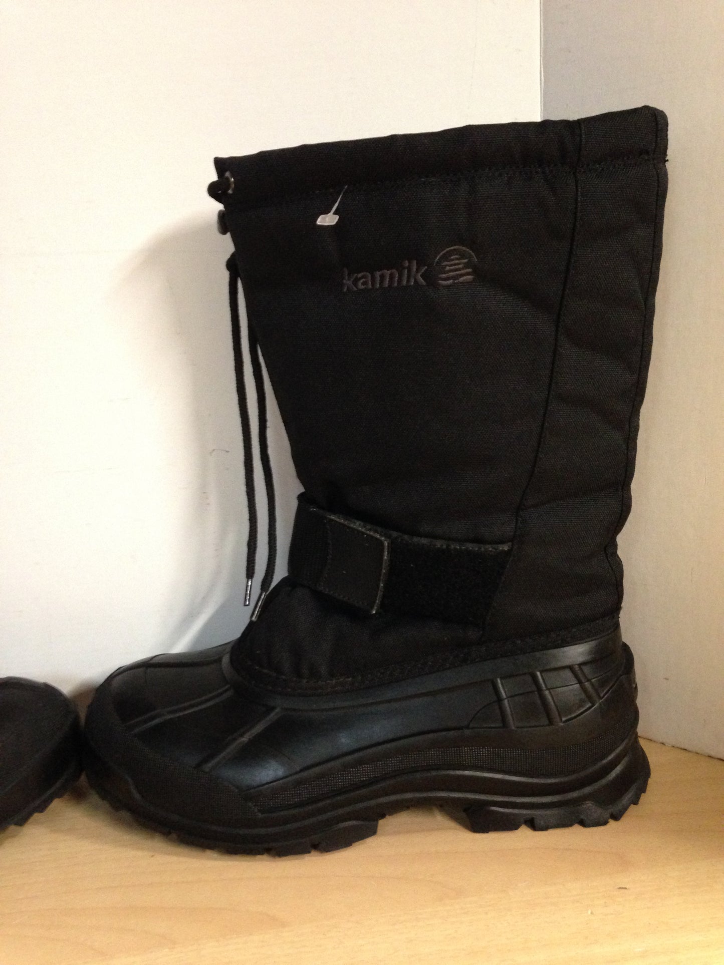 Winter Boots Men's Size 8 Kamik Black With Liner Excellent