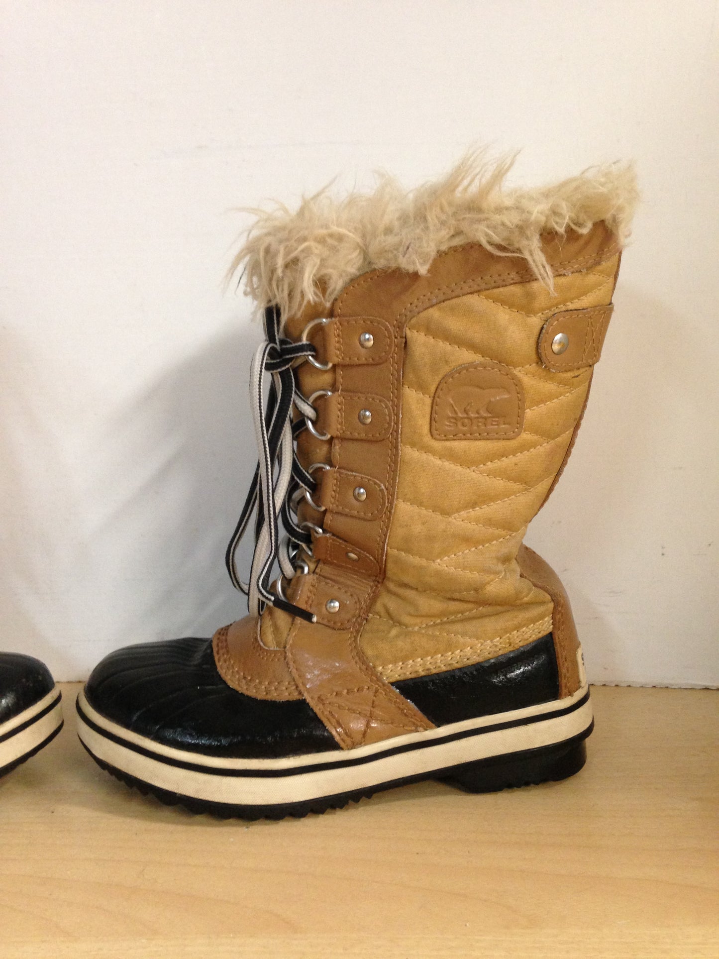 Winter Boots Child Size 1 Sorel With Faux Fur Brown Black