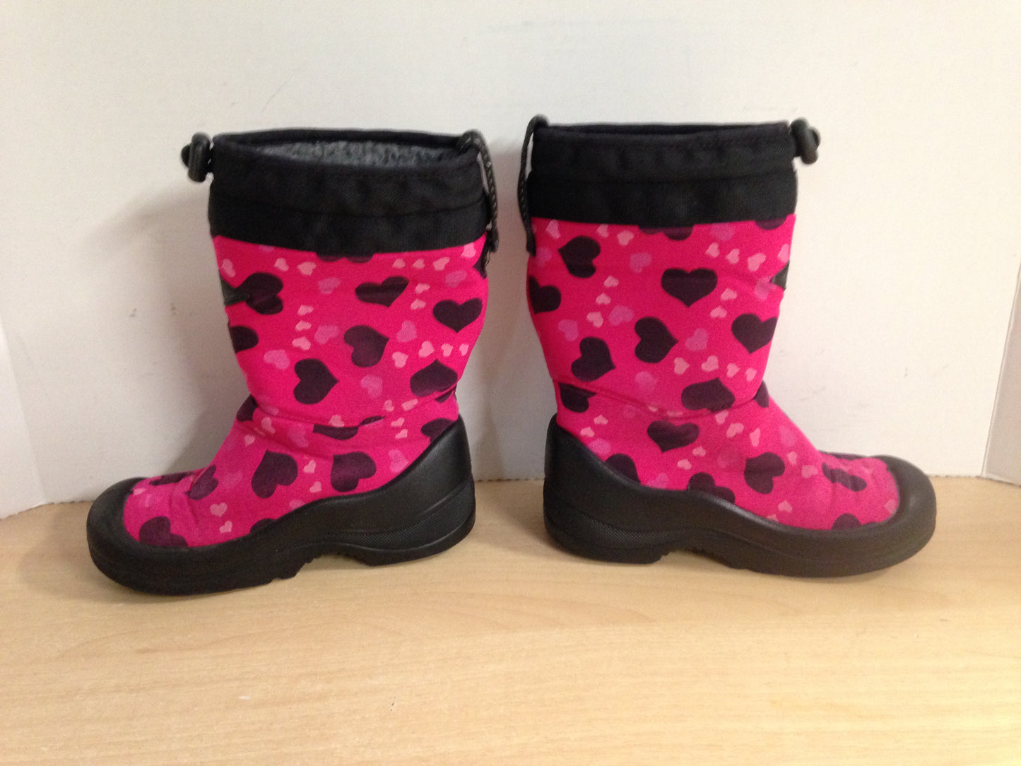 Winter Boots Child Size 11.5 Kuoma Snowlock Made In Finland -30 degree Rating  Pink Hearts Excellent