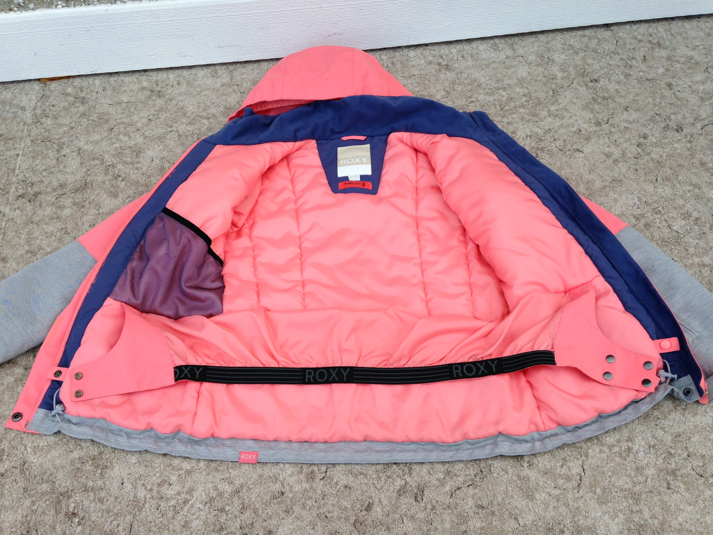 Winter Coat Child Size 14-16 Roxy Peach Grey With Snow Belt As New