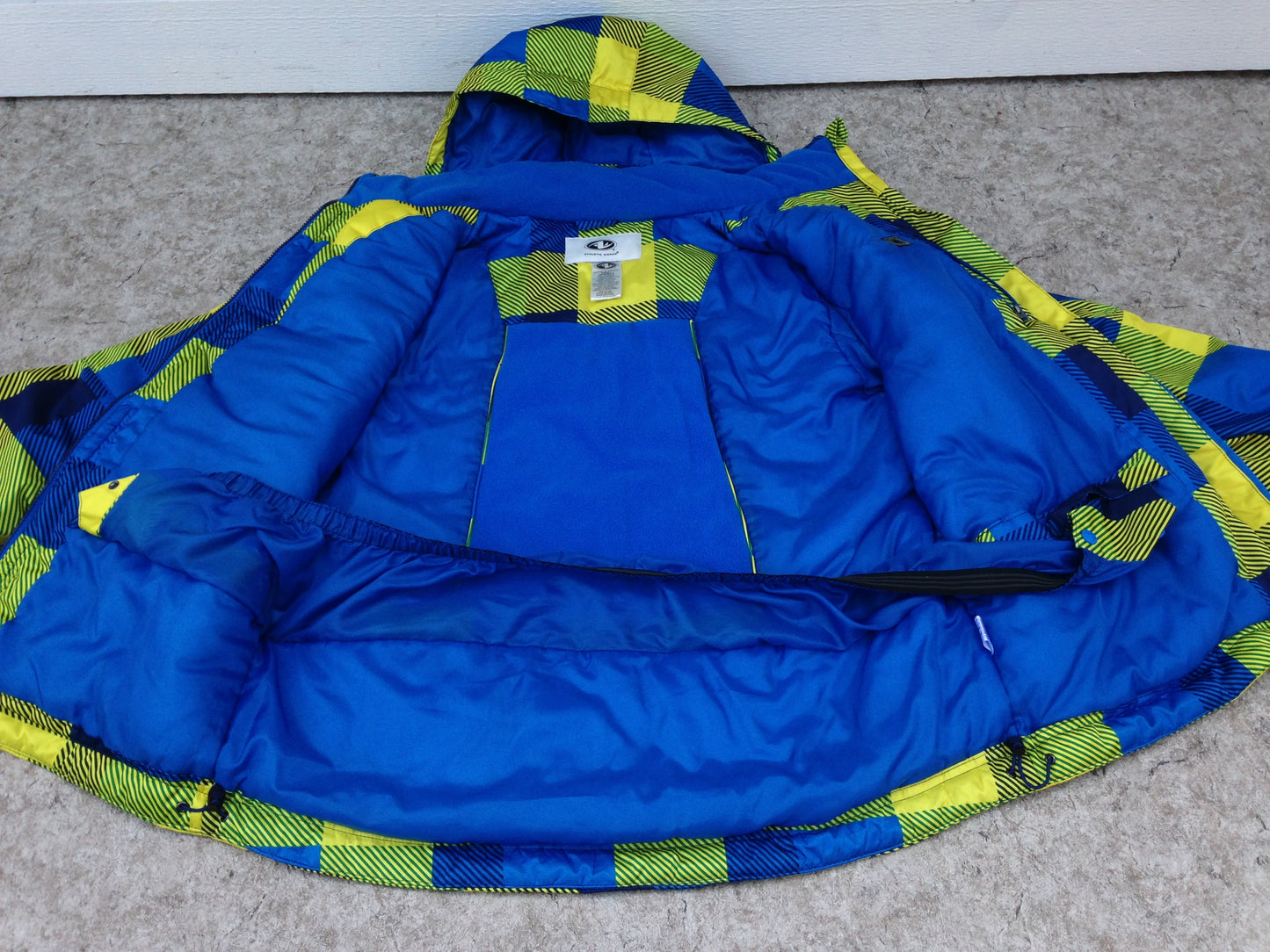 Winter Coat Men's Size Large Athletic Blue Lime  Snowboarding With Snow Belt Excellent