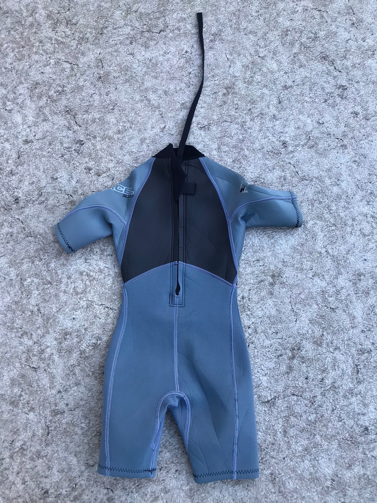 Wetsuit Child Size 6 Excel Grey Black 2-3 mm  Excellent