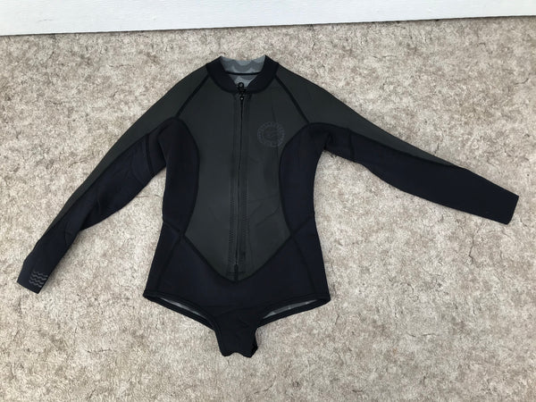Wetsuit Ladies Size 6 Billabong  2-3 mm Neoprene Surf Capsule Snorkel Swim New Demo Model