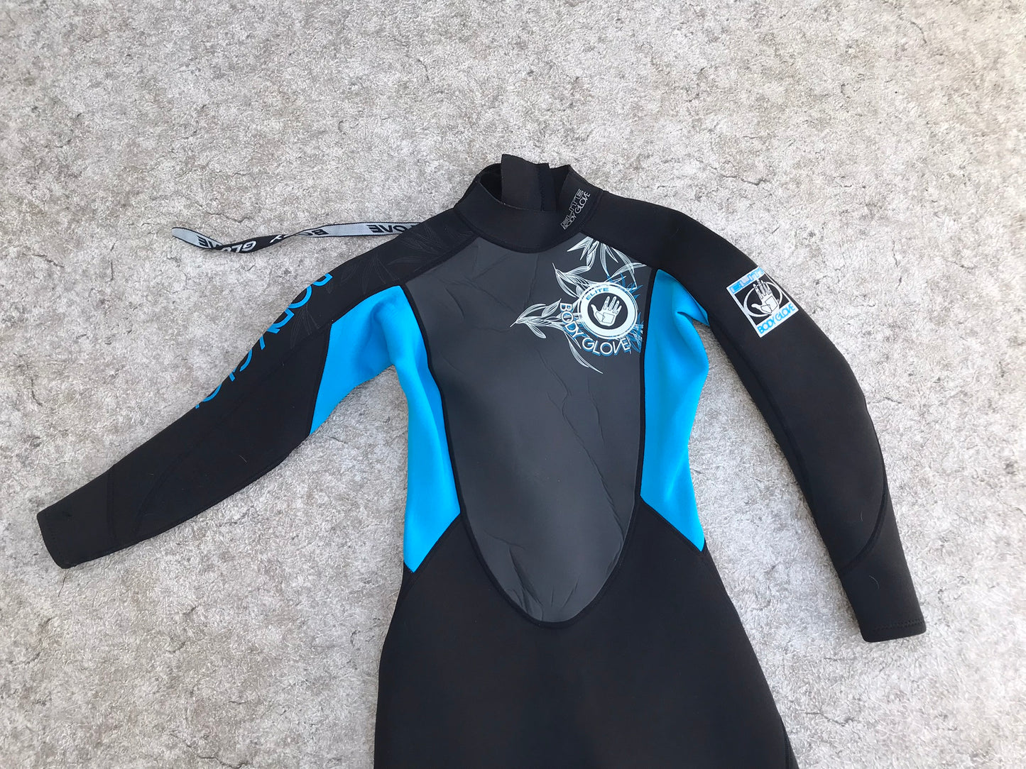 Wetsuit Ladies Size Medium Full Body Glove 3 mm Neoprene Black Blue Surf Dive
