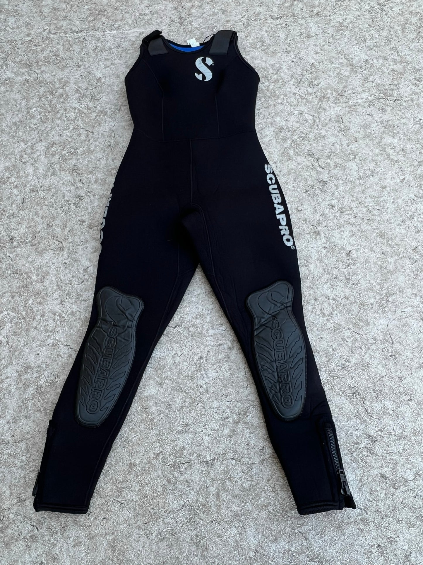 Wetsuit Ladies Size Small Scuba Pro Surf 5 mm Neoprene Black Excellent