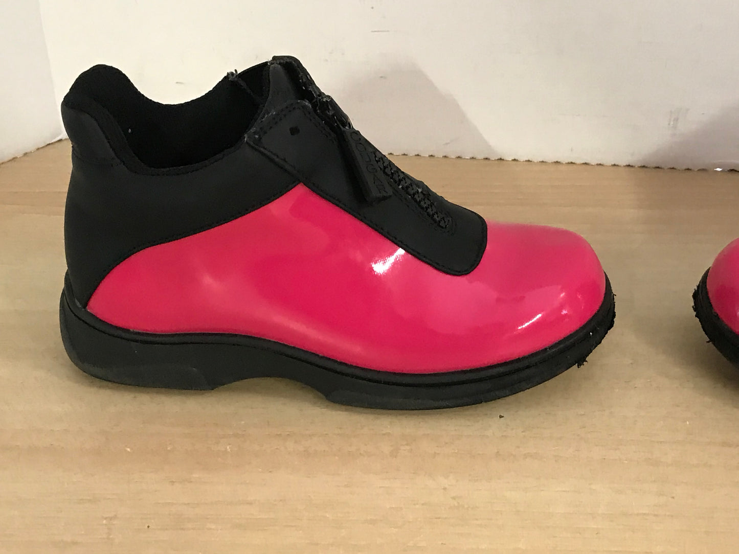Winter Boots Child Size 10 Toddler Front Zip Up Rubber Soles Excellent  JP 5596 A