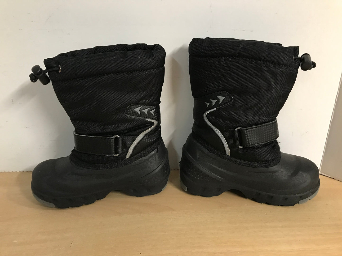 Winter Boots Child Size 11 Ice Fields With Liner Black Excellent