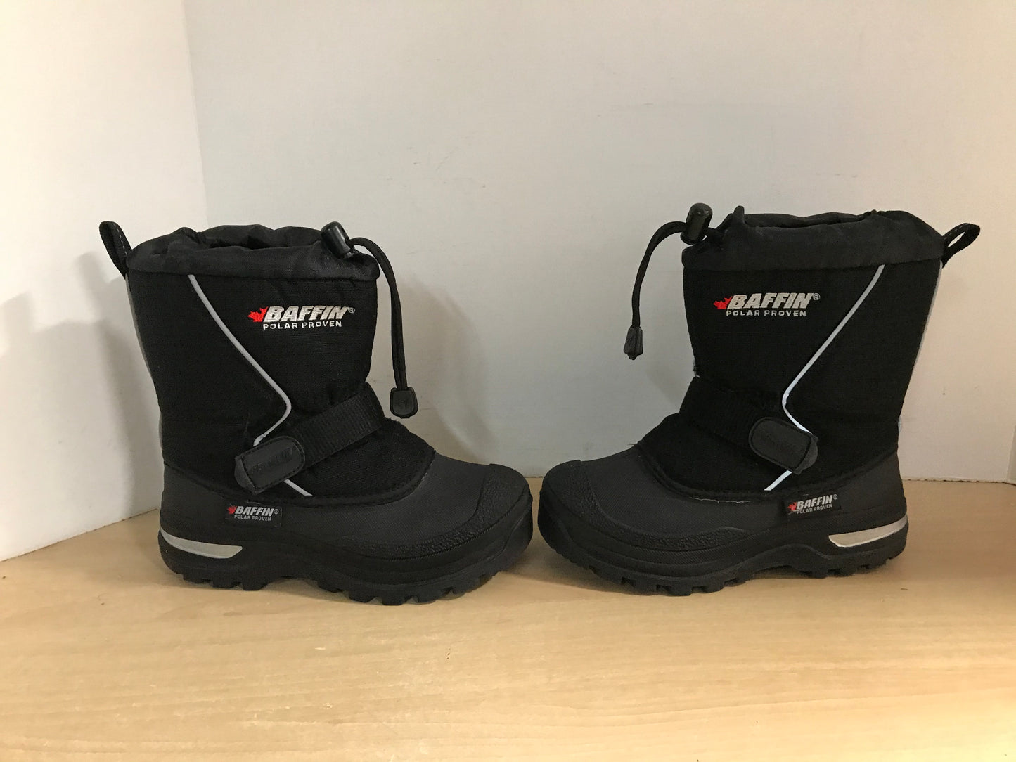 Winter Boots Child Size 1 Baffin With Liner Black Grey Outstanding Quality