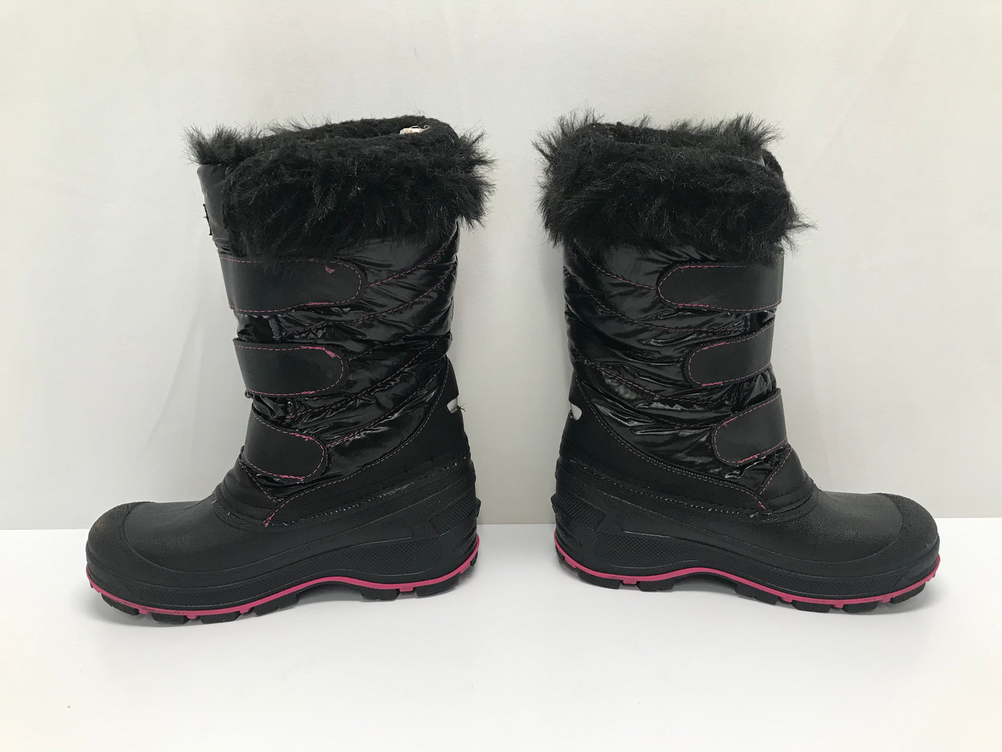 Winter Boots Child Size 3 Maple Leaf Black Pink New Demo Model