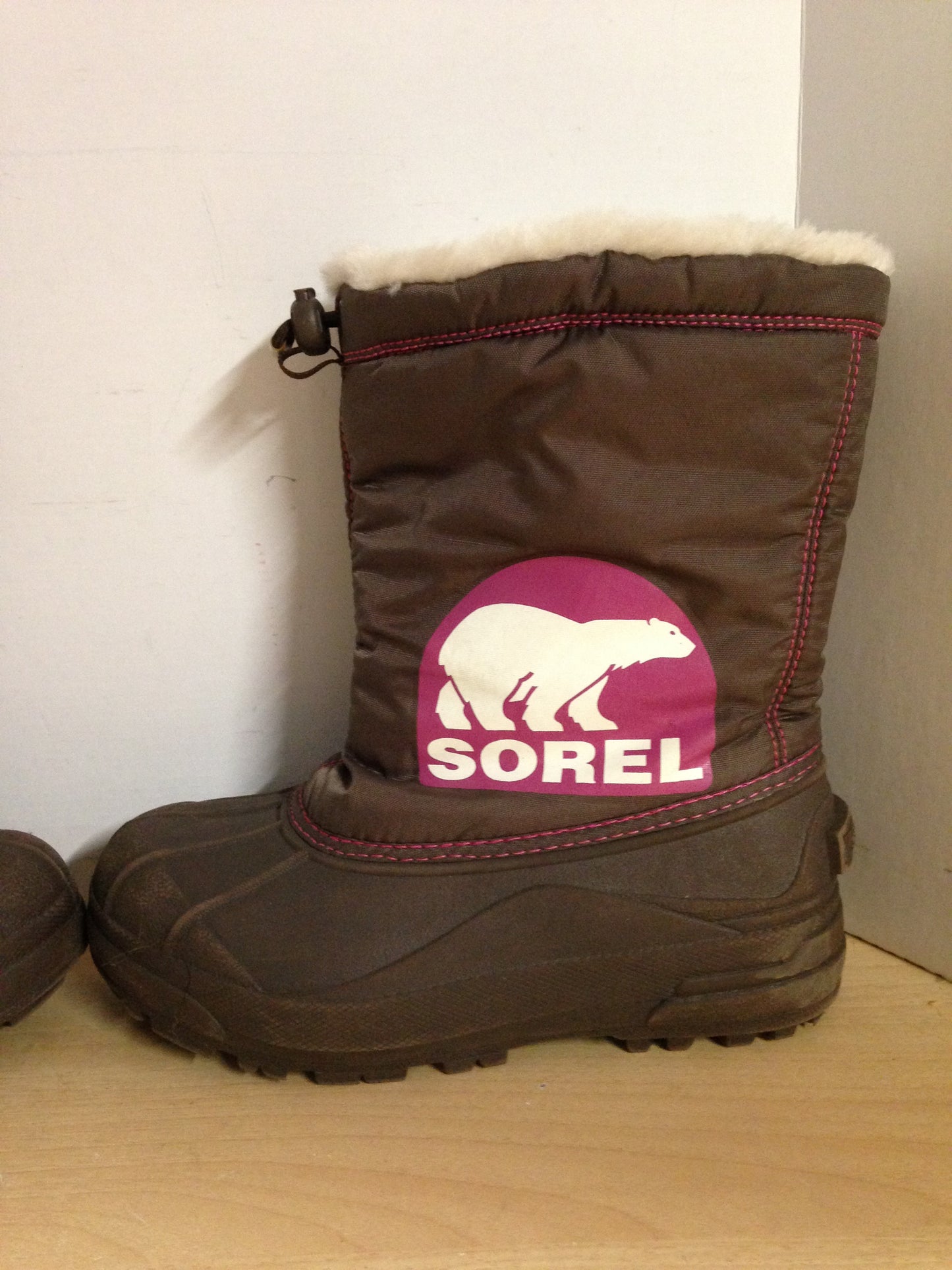 Winter Boots Child Size 4 Sorel Brown Pink Excellent