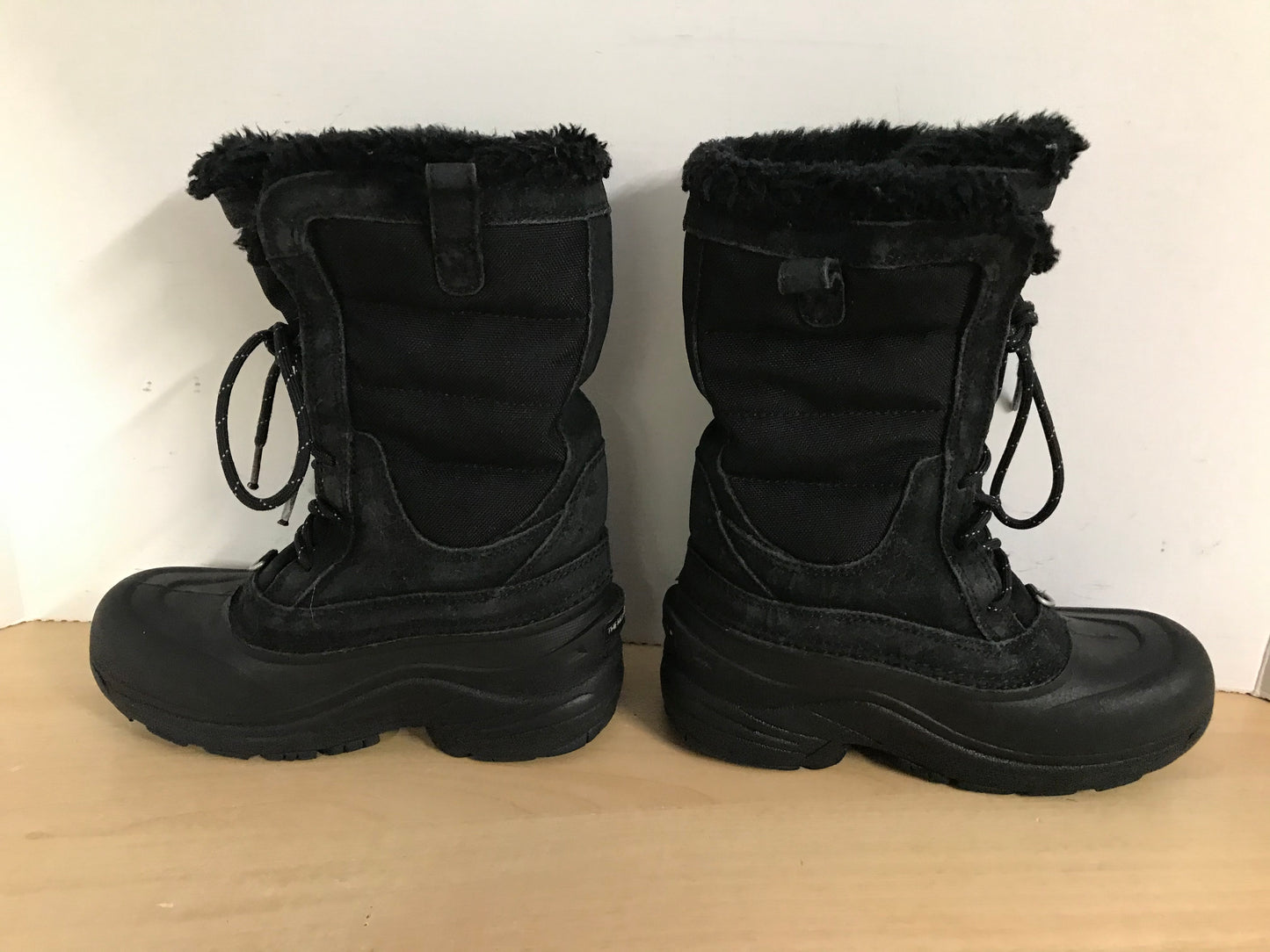 Winter Boots Child size 2 The North Face Black With Faux Fur Minor Wear