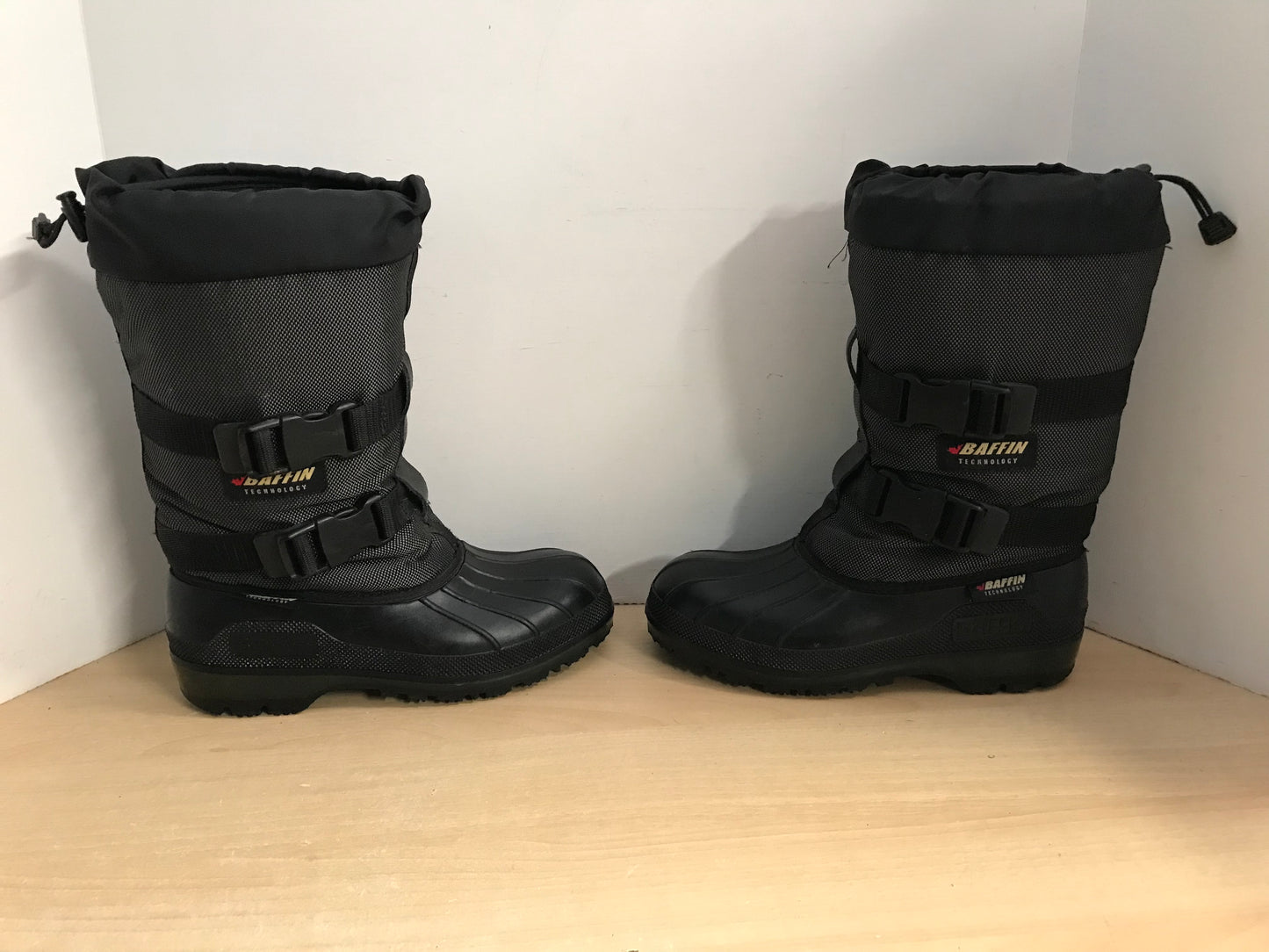 Winter Boots Ladies Size 7 Baffin With Liner Black Excellent