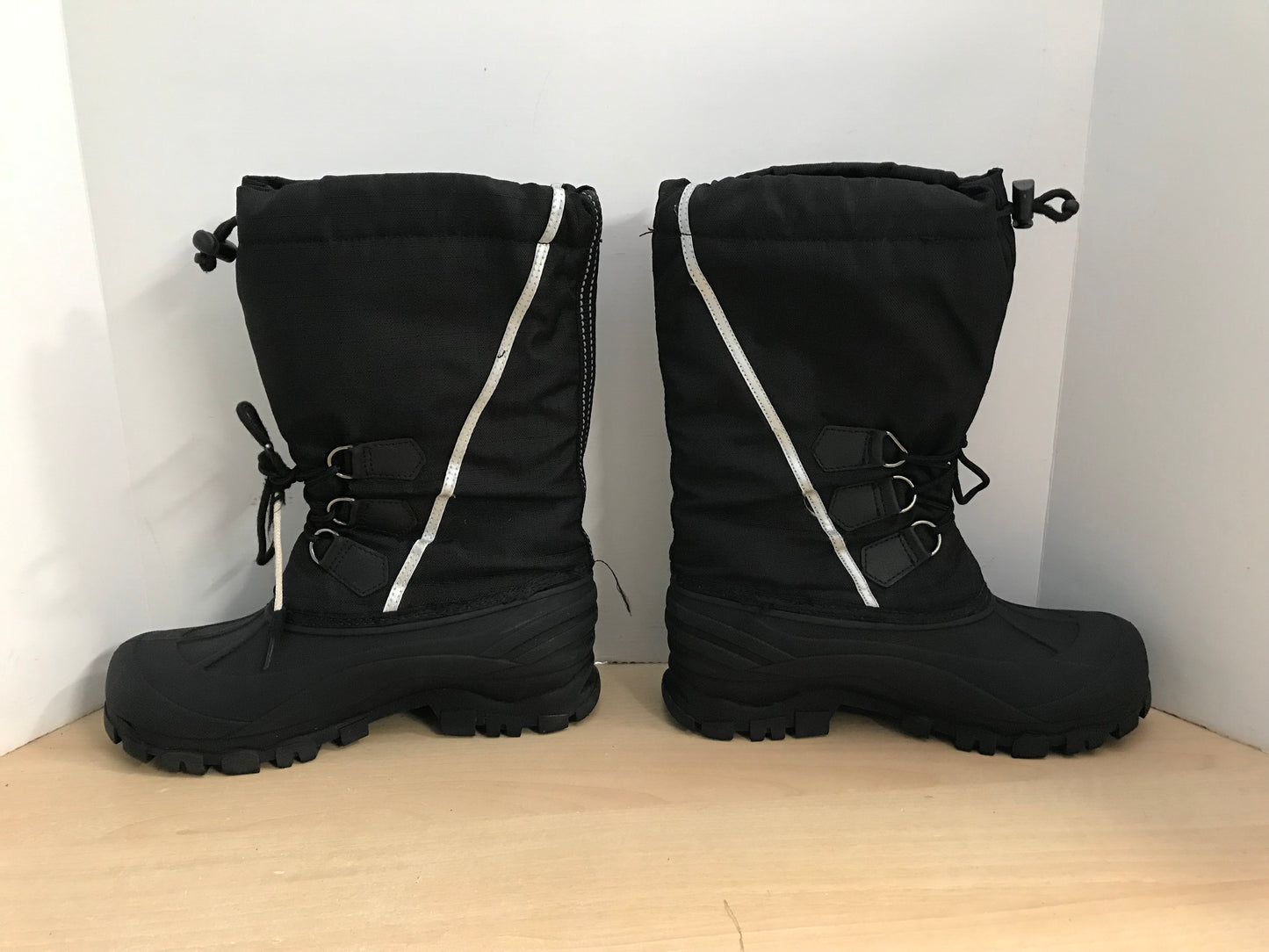 Winter Boots Men's Size 8 Outbound With Liner Black As New