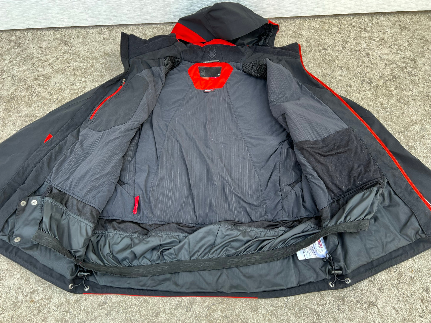 Winter Coat Men's Size Large Spyder Black Red With Snow Belt All Zippers Waterproof Sealed Seams As New