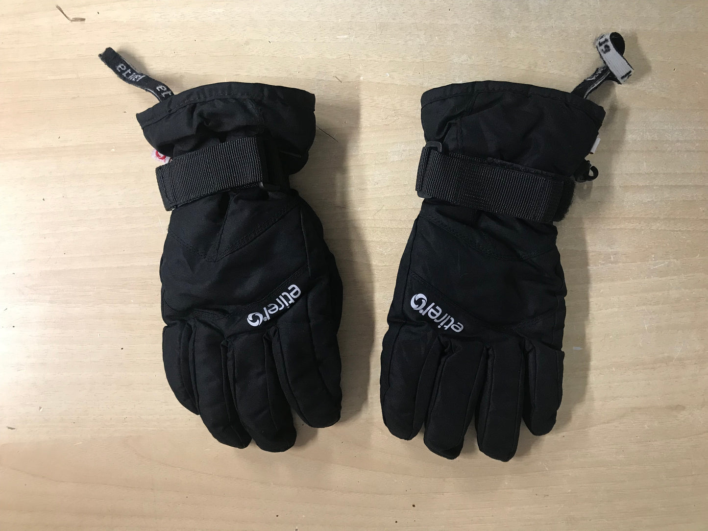 Winter Gloves and Mitts Child Size 10-12 Etirel Black Excellent