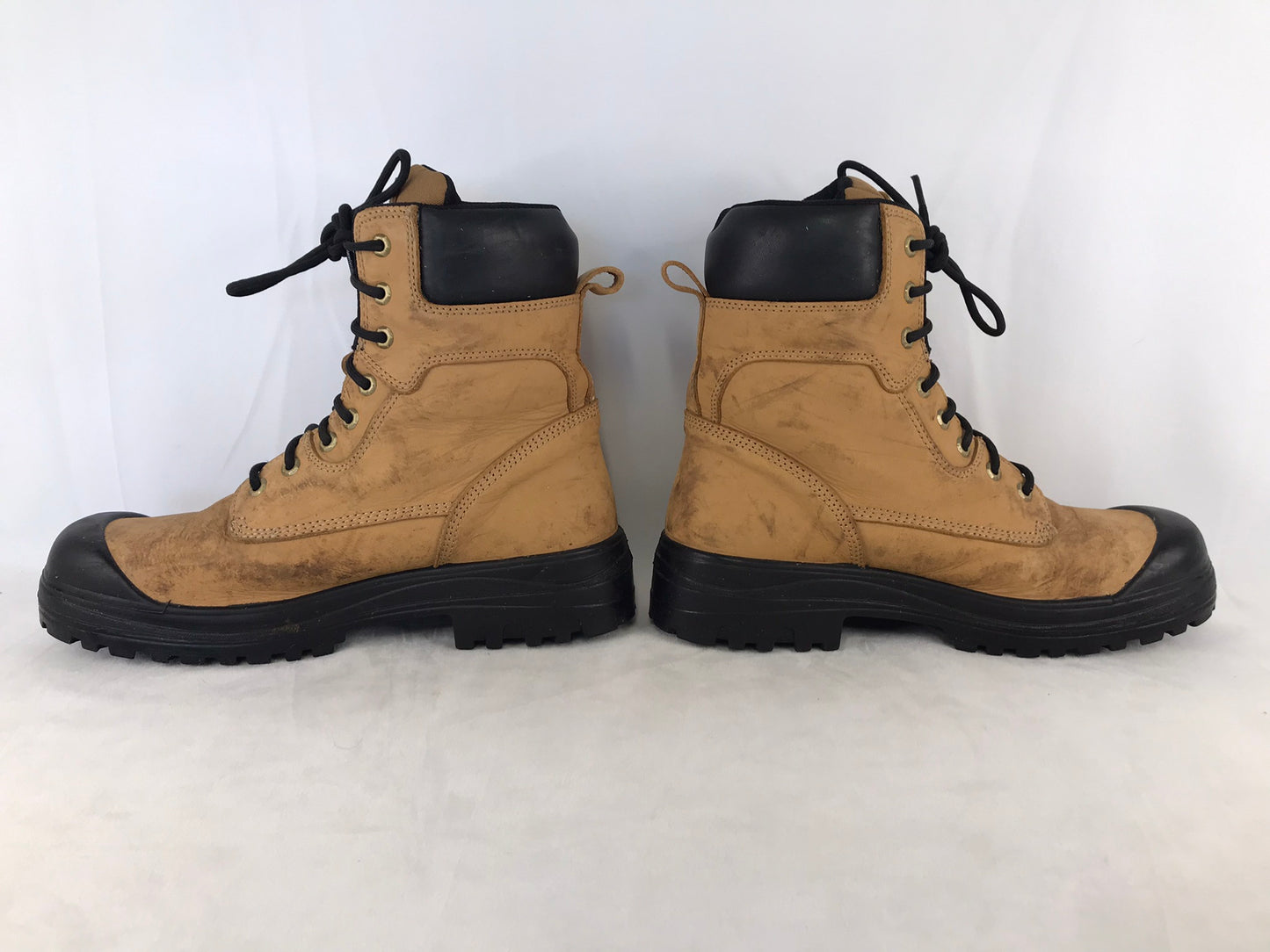 Work Boots Men's Size 10.5 Dakota Leather SA Approved With Steel Toe leather Worn Once