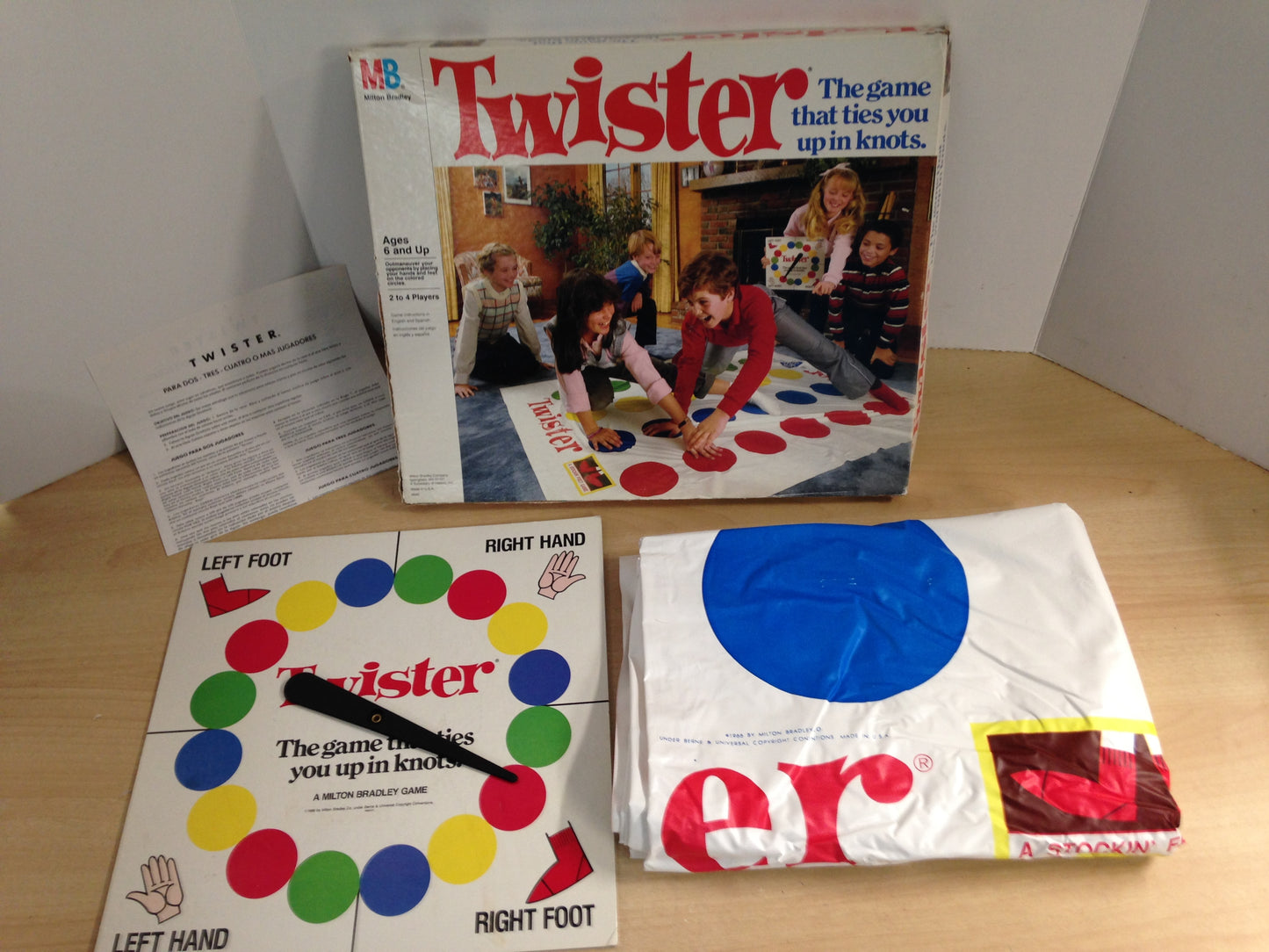 Y Game Twister Vintage Large Size Excellent Condition