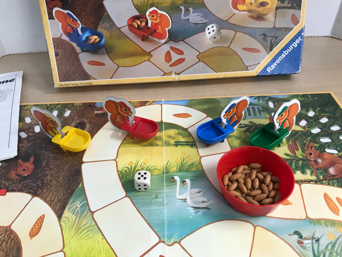 Y Game Child Ravensburger The Squirrel Game Age 5-10